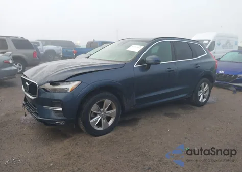 2022 Volvo Xc60 B5 Momentum z USA, uszkodzony, nr VIN YV4L12RK4N1052739